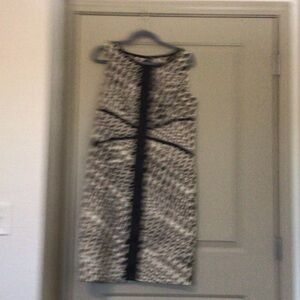 Signature by Sangria Black and cream geometric dress